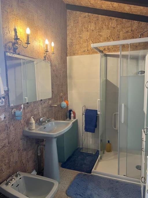 Maison Familiale Idealement Situee Avec Tout Le Confort Nimes Exterior photo